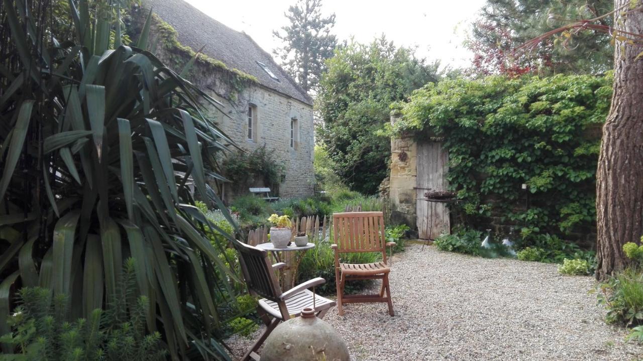 La Malposte Bed and Breakfast Reviers Exteriör bild