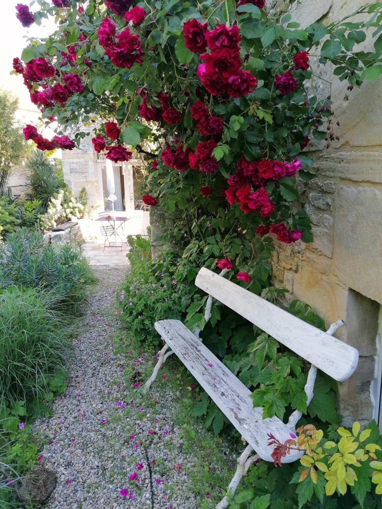 La Malposte Bed and Breakfast Reviers Exteriör bild