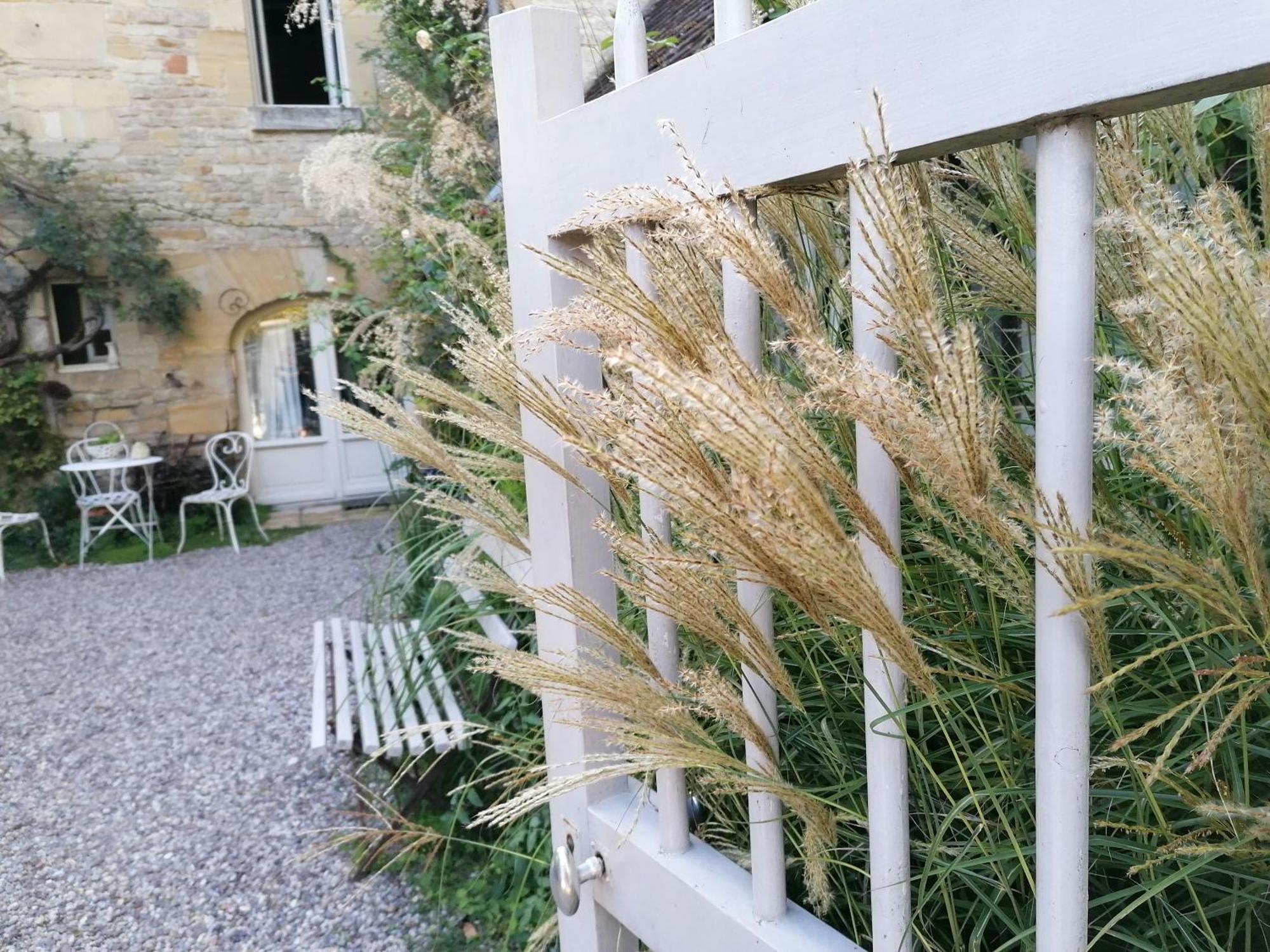 La Malposte Bed and Breakfast Reviers Exteriör bild