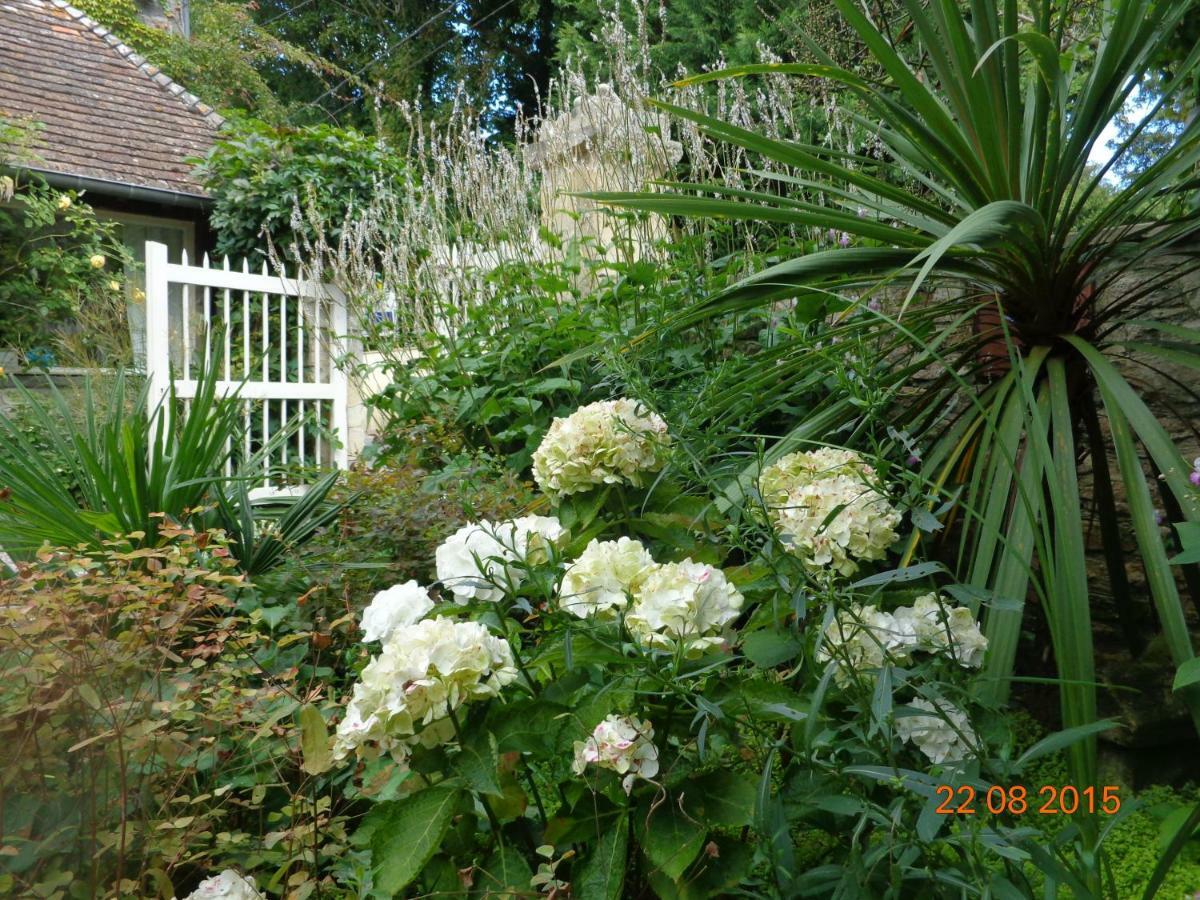 La Malposte Bed and Breakfast Reviers Exteriör bild