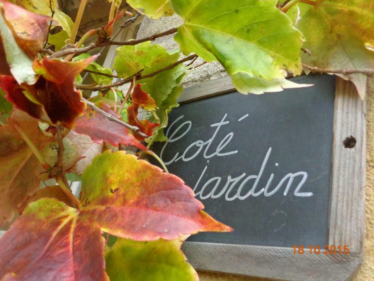 La Malposte Bed and Breakfast Reviers Exteriör bild
